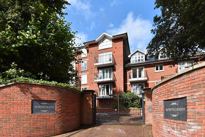 2 Bedroom Flat For Sale In Widmore Road Bromley, BR1