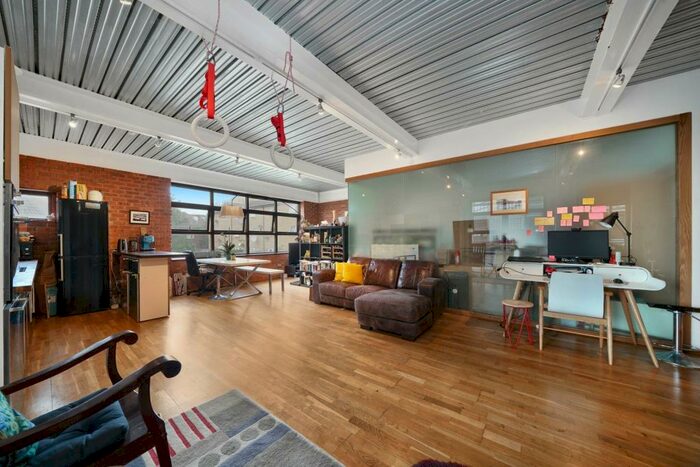 2 Bedroom Flat To Rent In New Crescent Yard, London, NW10