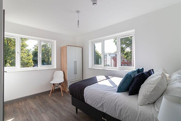 1 Bedroom Flat To Rent In Devonshire, Road, Wirral, CH43