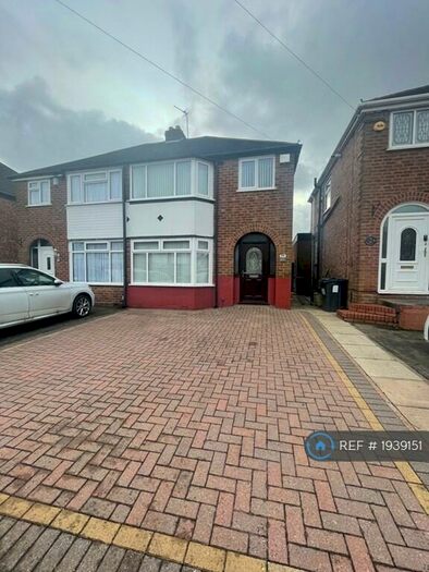 3 Bedroom Semi-Detached House To Rent In Mildenhall Road, Birmingham, B42