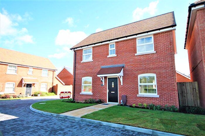 3 Bedroom Detached House To Rent In Collett Crescent, Southbourne., PO10