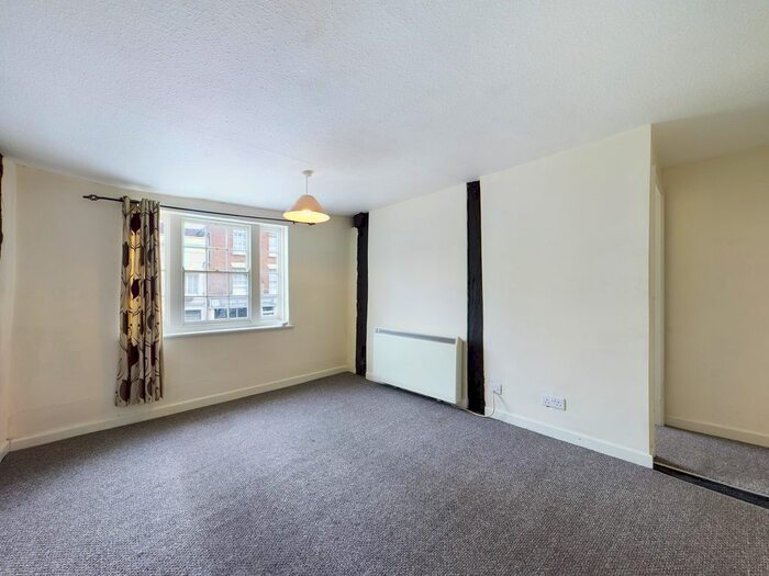 1 Bedroom Flat To Rent In High Street, Tewkesbury, Gloucestershire, GL20