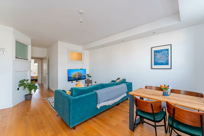 1 Bedroom Flat To Rent In Flat, London, E8