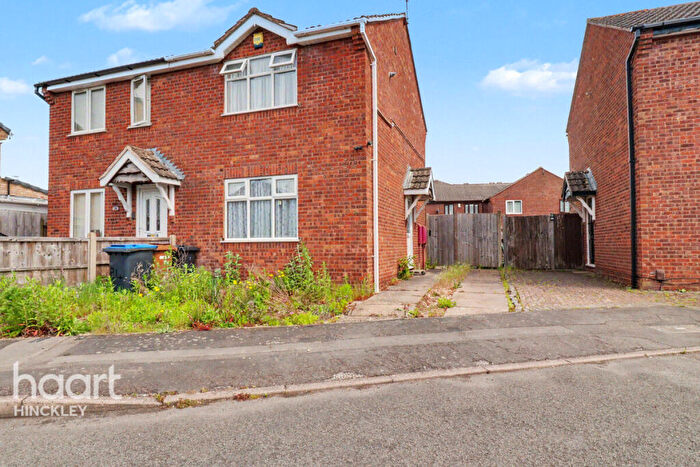 2 Bedroom Semi-Detached House For Sale In Severn Avenue, Hinckley, LE10