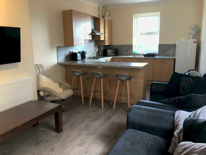 5 Bedroom Property To Rent In Salcombe Road, Plymouth, PL4