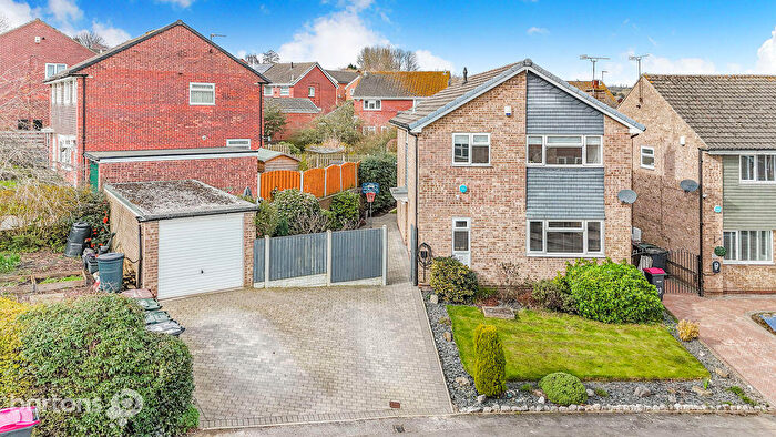 4 Bedroom Detached House For Sale In Curlew Rise, Thorpe Hesley, S61