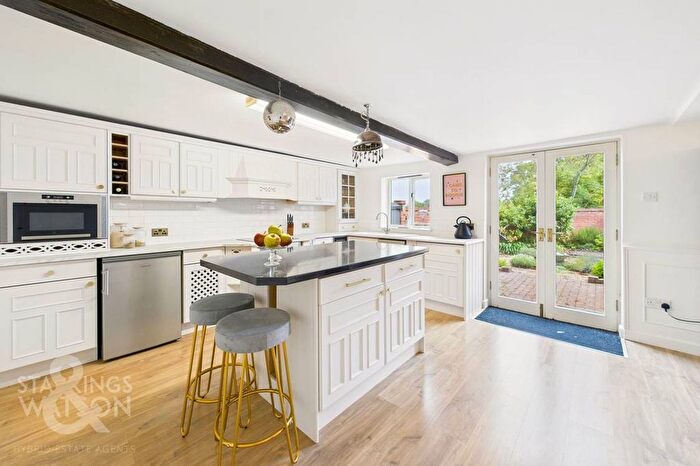 5 Bedroom Cottage For Sale In The Hill, Acle, Norwich, NR13