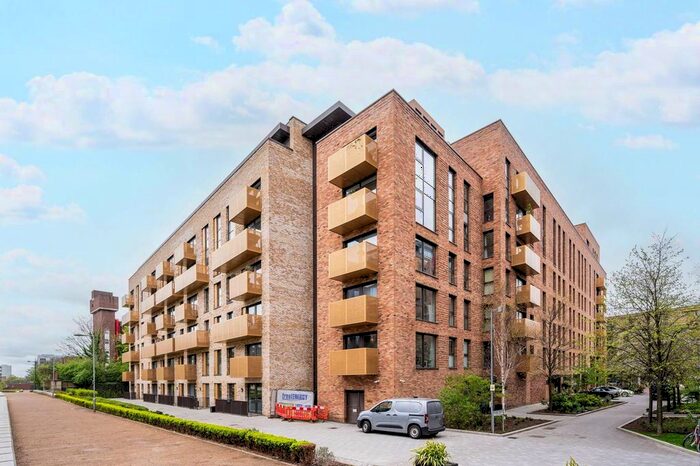 2 Bedroom Flat To Rent In Naomi Street, Deptford, London, SE8