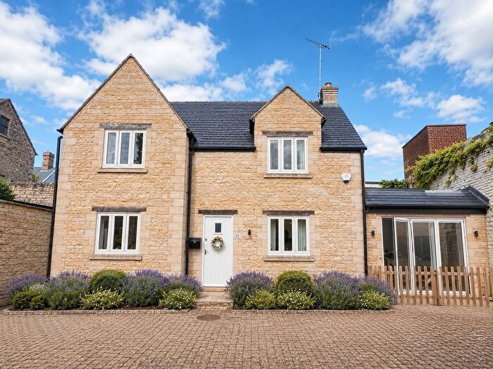 3 Bedroom Detached House For Sale In Ironmonger Street, Stamford, PE9