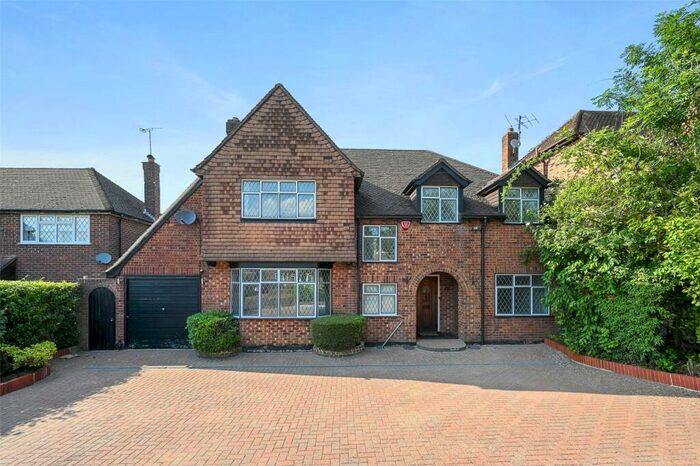 4 Bedroom Detached House To Rent In Bishops Avenue, Northwood, Middlesex, HA6