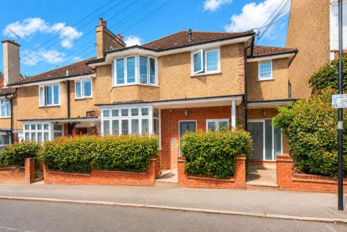 2 Bedroom Maisonette To Rent In Upton Avenue, St Albans Hertfordshire, AL3