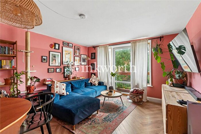 2 Bedroom Apartment For Sale In Church Road, London, N17