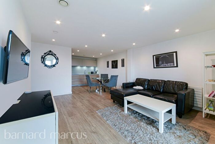 2 Bedroom Flat To Rent In Tooting High Street, London, SW17