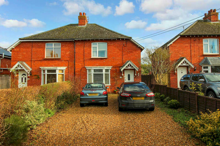 3 Bedroom Semi-Detached House To Rent In Cherry Orchard, Highworth, Swindon, SN6