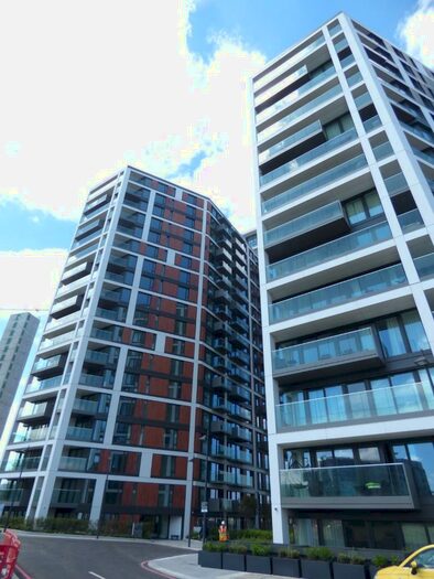 3 Bedroom Flat To Rent In Judde House, Duke Of Wellington Avenue, Woolwich, SE18