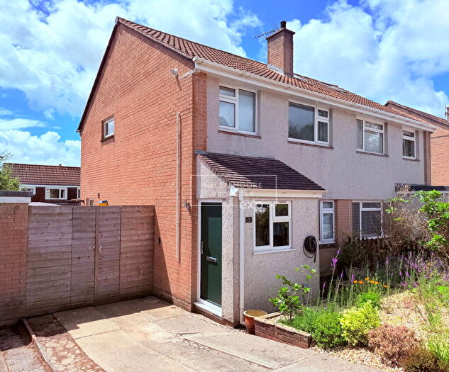 3 Bedroom Semi-Detached House For Sale In Hunters Close, Ivybridge, Devon, PL21