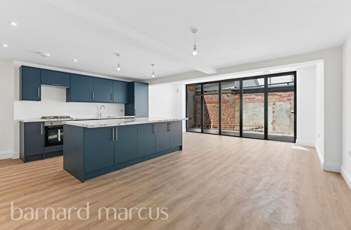 4 Bedroom Maisonette To Rent In Bloomfield Road, Kingston Upon Thames, KT1