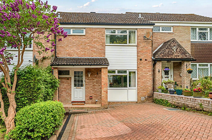 3 Bedroom Terraced House For Sale In Rackfield, Haslemere, Surrey, GU27