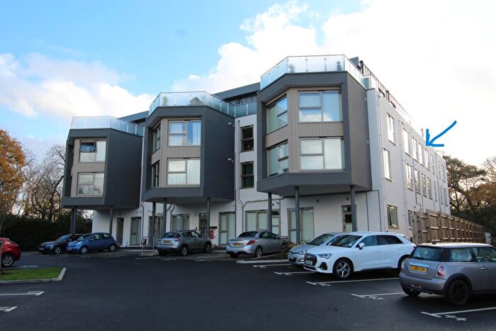 1 Bedroom Flat To Rent In Somerford Road, Christchurch, BH23