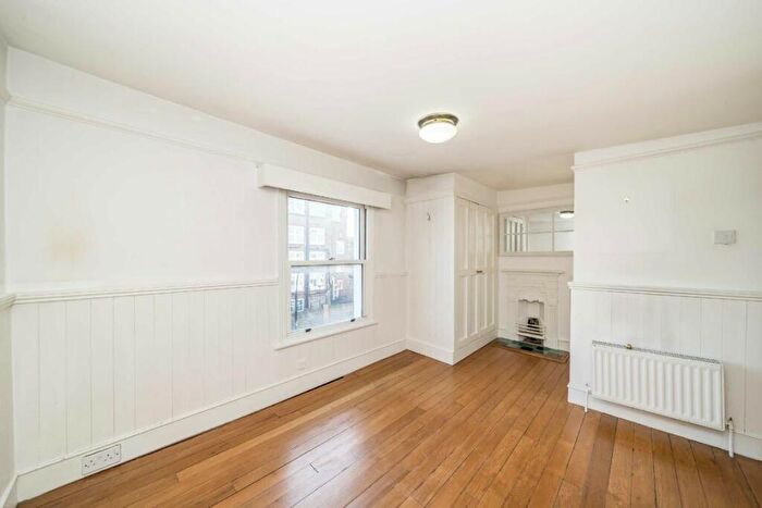 2 Bedroom Flat To Rent In Choumert Road, Peckham, SE15