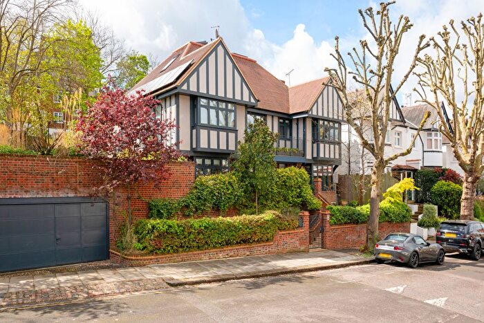 6 Bedroom Detached House For Sale In Hornsey Lane Gardens, London, N6