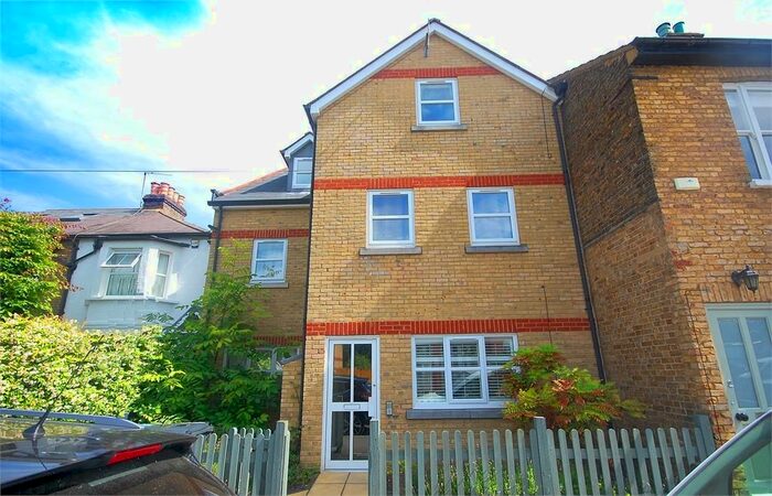 1 Bedroom Flat To Rent In Windmill Road, Hampton Hill, Hampton, TW12