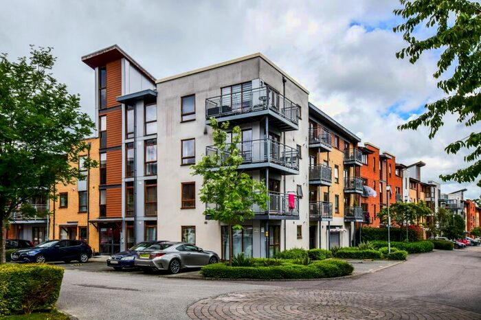 2 Bedroom Apartment To Rent In Commonwealth Drive, Rampling Court Commonwealth Drive, RH10