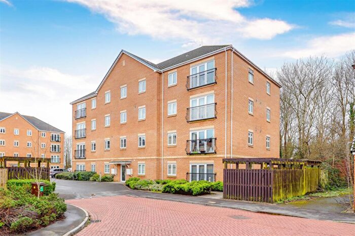 1 Bedroom Apartment To Rent In Wyncliffe Gardens, Pentwyn, Cardiff, CF23