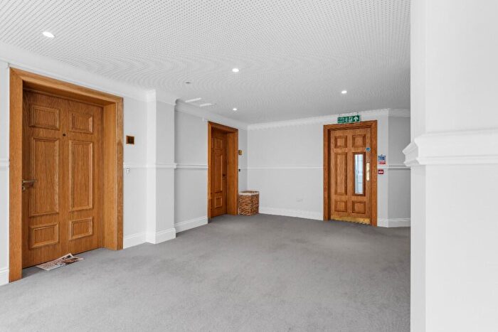 2 Bedroom Retirement Property For Sale In Maudslay House, Woodland Drive, Great Alne Park, Alcester, Warwickshire, B49