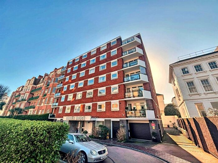 2 Bedroom Flat For Sale In Hartington Place, Eastbourne, BN21