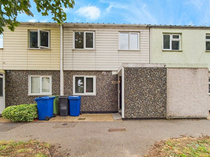 3 Bedroom Terraced House For Sale In Verbena Close, South Ockendon, Essex, RM15