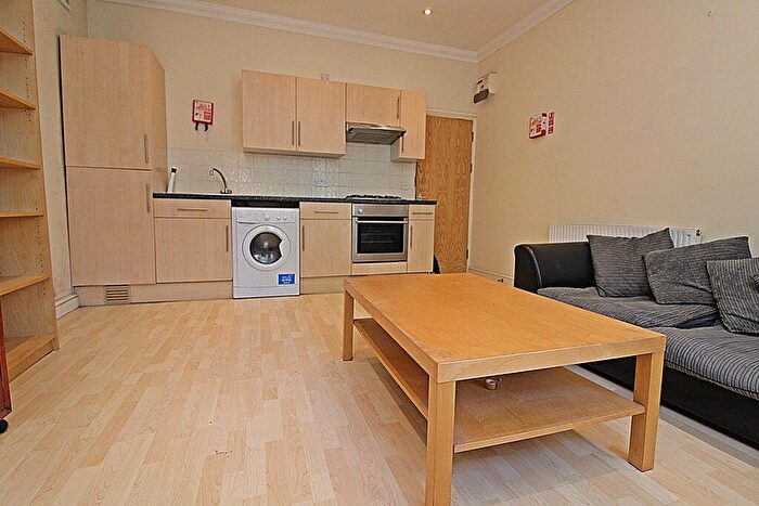 1 Bedroom Flat To Rent In Richmond Road, Roath, Cardiff, CF24