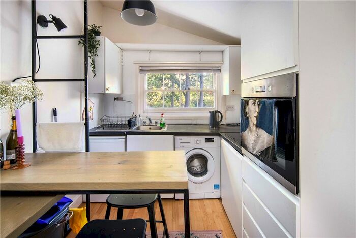 1 Bedroom Flat To Rent In Caledonian Road, Kings Cross, London, N1