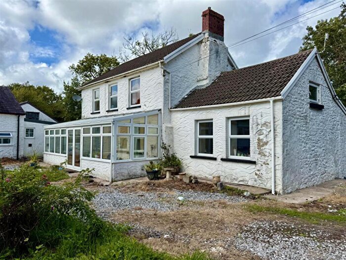3 Bedroom Property For Sale In Golden Grove, Carmarthen, SA32