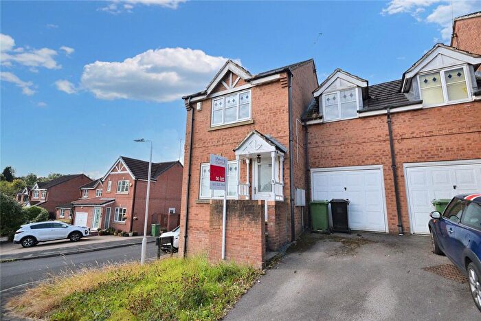 3 Bedroom Semi-Detached House To Rent In Millbeck Approach, Morley, Leeds, LS27