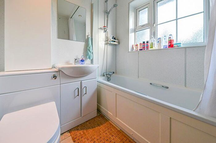 2 Bedroom Apartment To Rent In Westminster Court, AL1