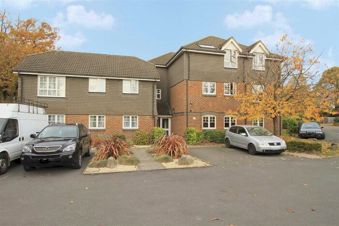2 Bedroom Flat To Rent In Colham Road, Hillingdon, UB8