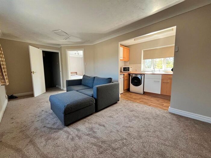 1 Bedroom Apartment To Rent In Tudbury Way, Salford, M3