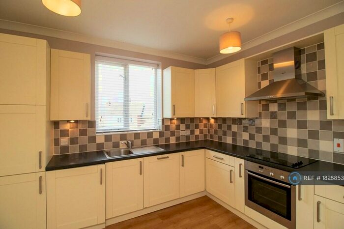 2 Bedroom Flat To Rent In St. Johns Street, Bury St. Edmunds, IP33