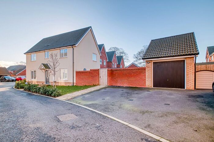 4 Bedroom Detached House For Sale In Phoenix Way, Costessey, NR5