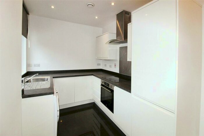 1 Bedroom Flat To Rent In Sutton Court Road, Sutton, SM1