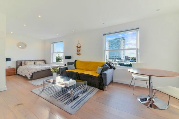 Studio To Rent In Philbeach Gardens, Earls Court, London, SW5