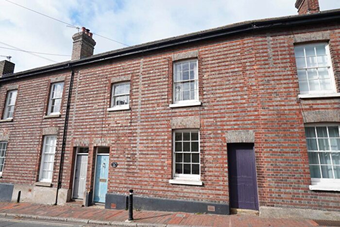 2 Bedroom Cottage For Sale In Southover High Street, Lewes, BN7