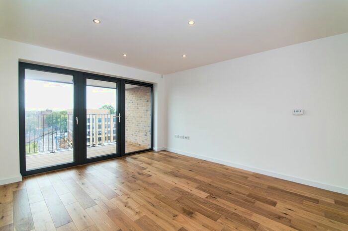 1 Bedroom Flat To Rent In Montpelier Building, Oval Quarter, London, SW9