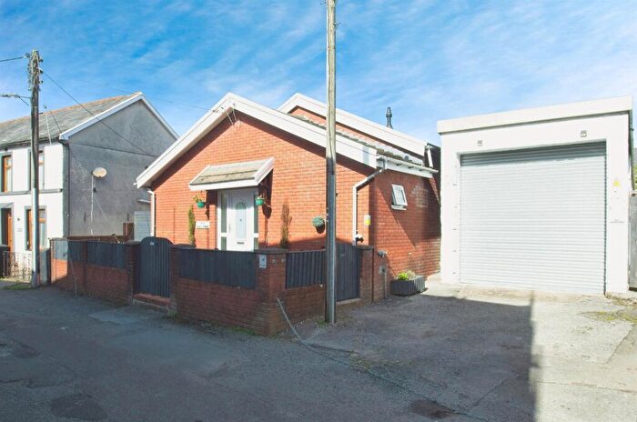 4 Bedroom Detached Bungalow For Sale In Pontycapel Road, Cefn Coed, Merthyr Tydfil, CF48