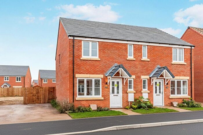 3 Bedroom House To Rent In Dolan Drive, Corby, NN17