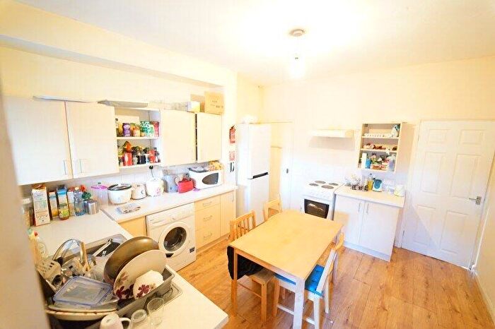 3 Bedroom House To Rent In Radford Boulevard, Nottingham, Nottinghamshire, NG7