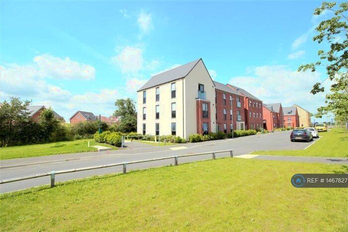 2 Bedroom Flat To Rent In Courtenay Croft, Eagle Farm South, Milton Keynes, MK17