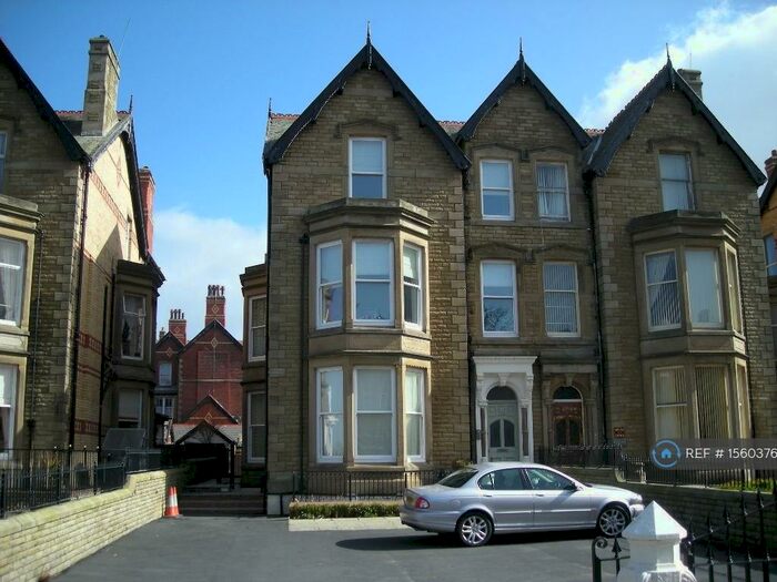 3 Bedroom Flat To Rent In Clifton Drive North, Lytham St. Annes, FY8