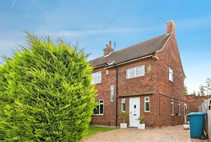 3 Bedroom Semi Detached House For Sale In Spinney Close, West Bridgford, Nottingham, NG2